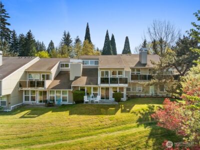 15662 NE 70th Court , Redmond, WA 98052 - Photo 2