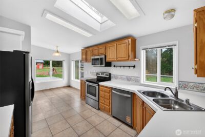 41419 94th Avenue E, Eatonville, WA 98328 - Photo 10