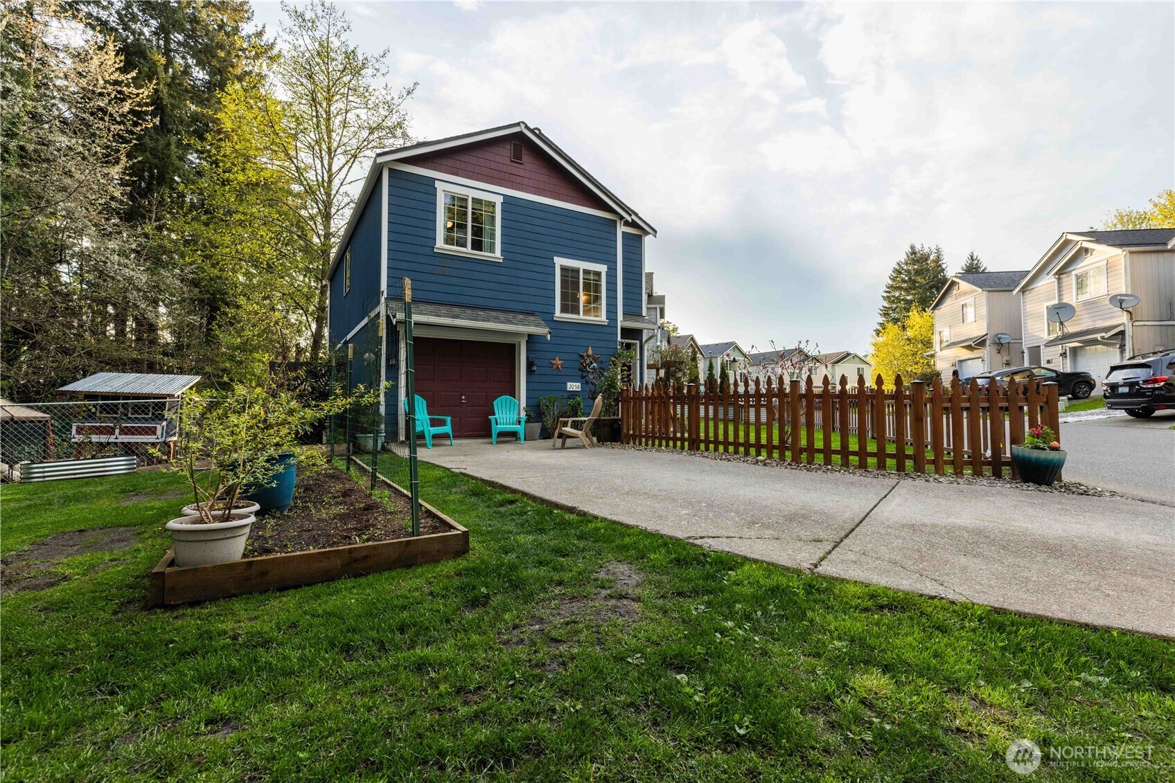 2058 NE Green Glen Lane , Bremerton, WA 98311