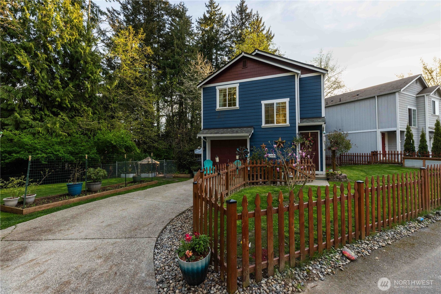 2058 NE Green Glen Lane , Bremerton, WA 98311