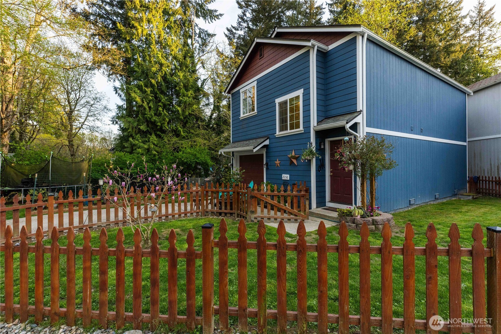 2058 NE Green Glen Lane , Bremerton, WA 98311