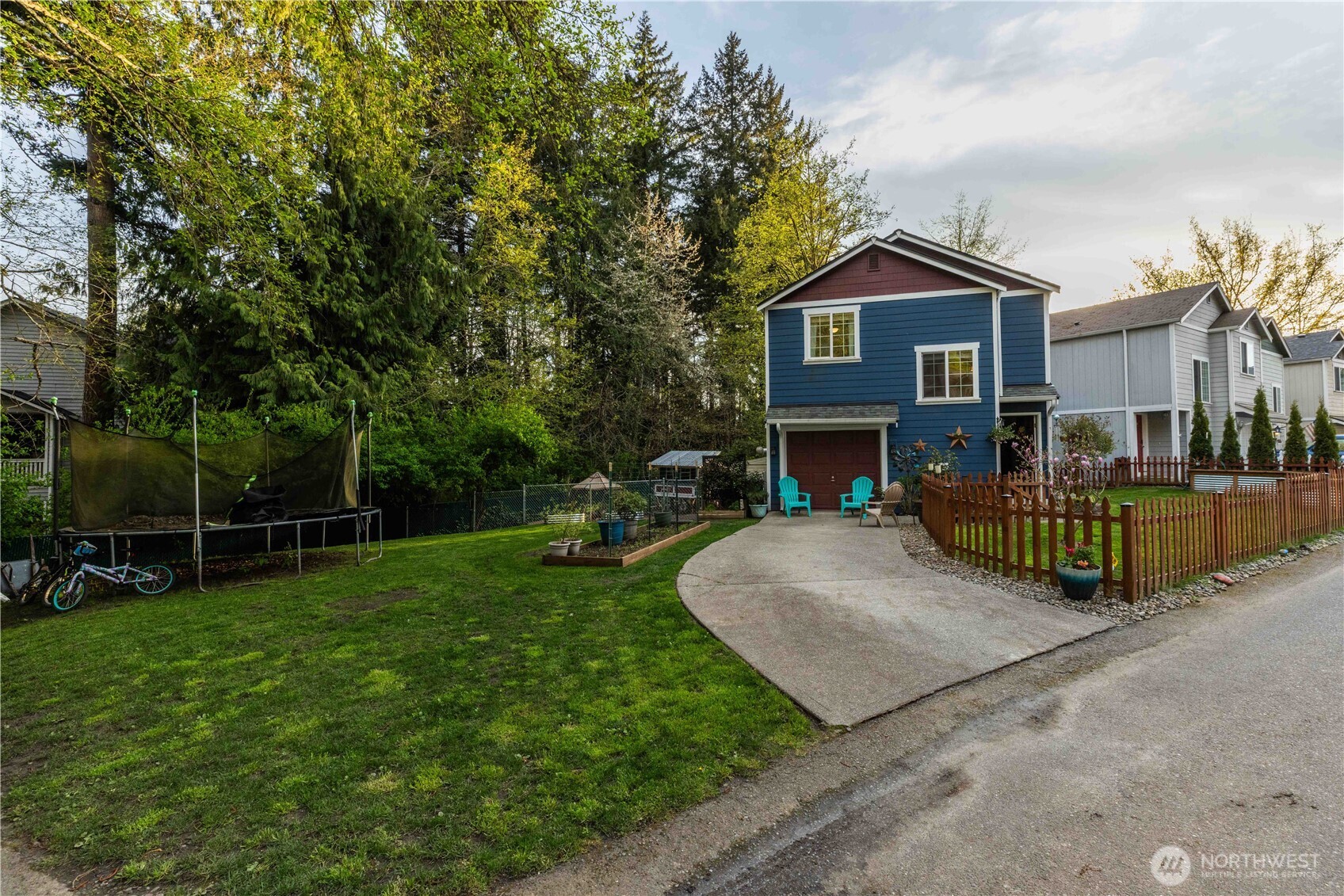2058 NE Green Glen Lane , Bremerton, WA 98311