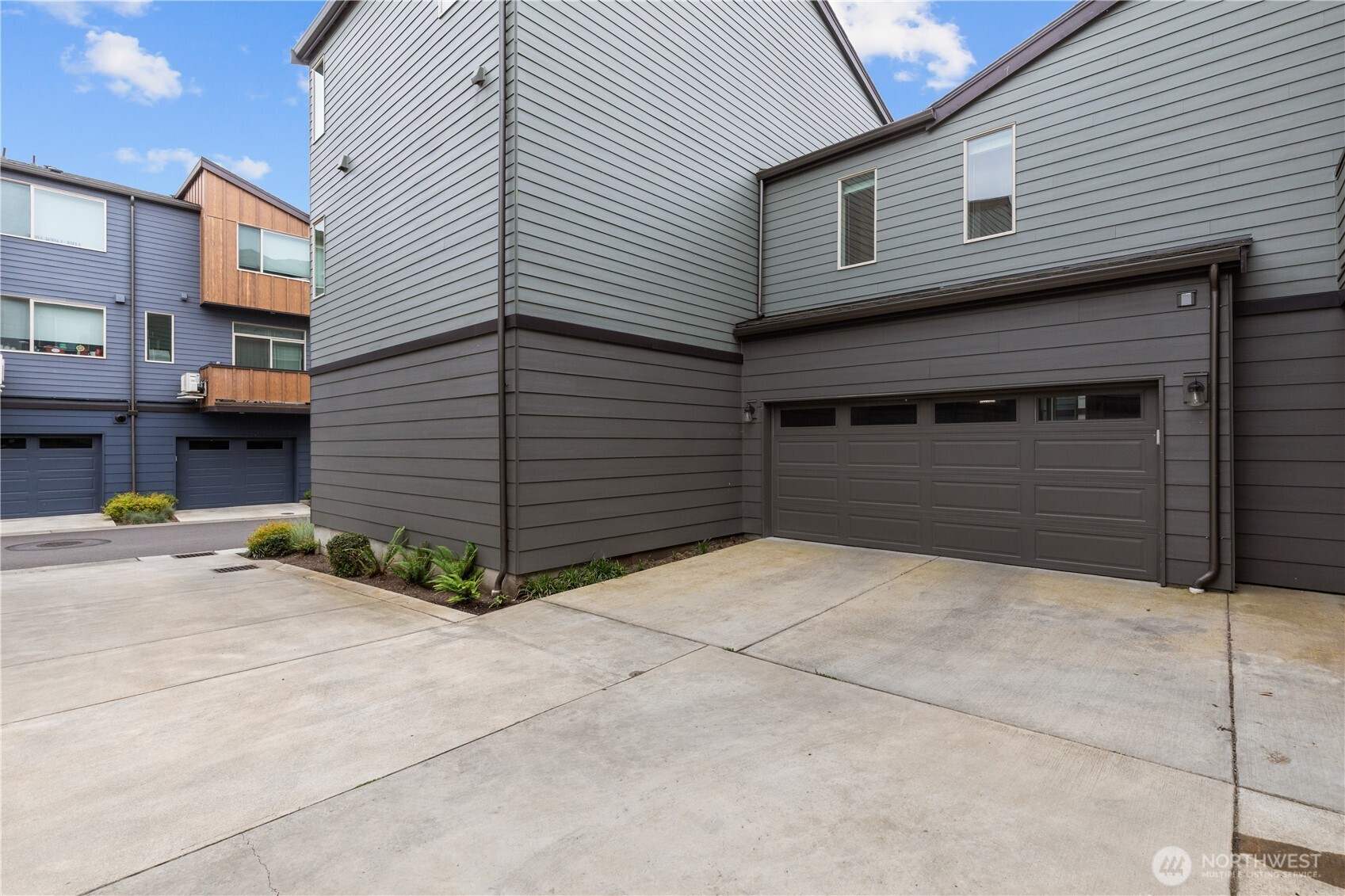 32652 Hemlock Avenue SE, Black Diamond, WA 98010-5056
