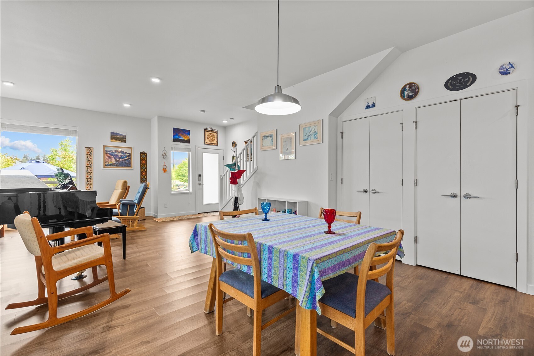 32652 Hemlock Avenue SE, Black Diamond, WA 98010-5056