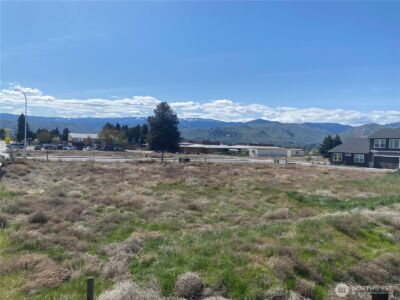 197 Harold Street NE, East Wenatchee, WA 98802 - Photo 1
