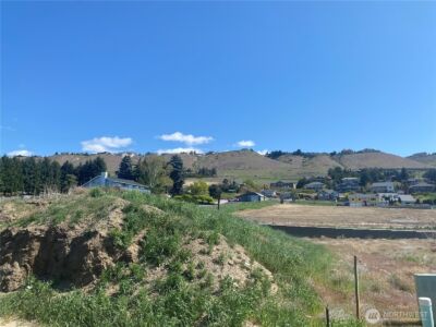 169 Harold Street NE, East Wenatchee, WA 98802 - Photo 1