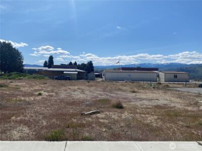 182 Harold Street NE, East Wenatchee, WA 98802 - Photo 1