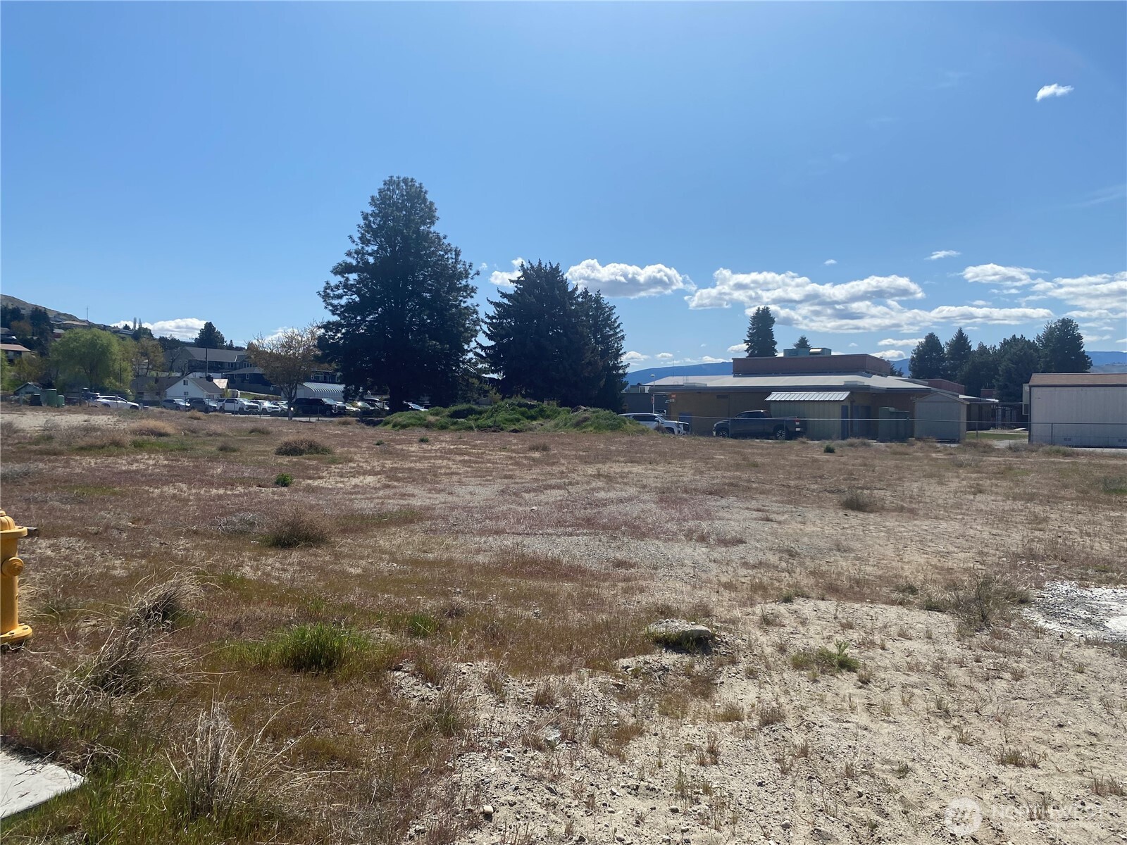 182 Harold Street NE, East Wenatchee, WA 98802