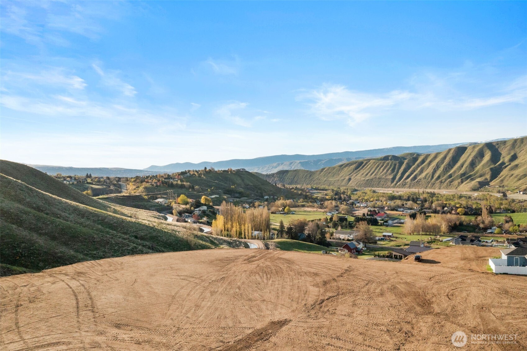 360 Diede Hills Lane , Wenatchee, WA 98801