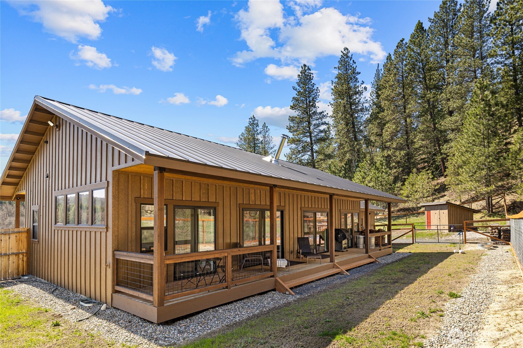 10692 Teanaway Road , Cle Elum, WA 98922
