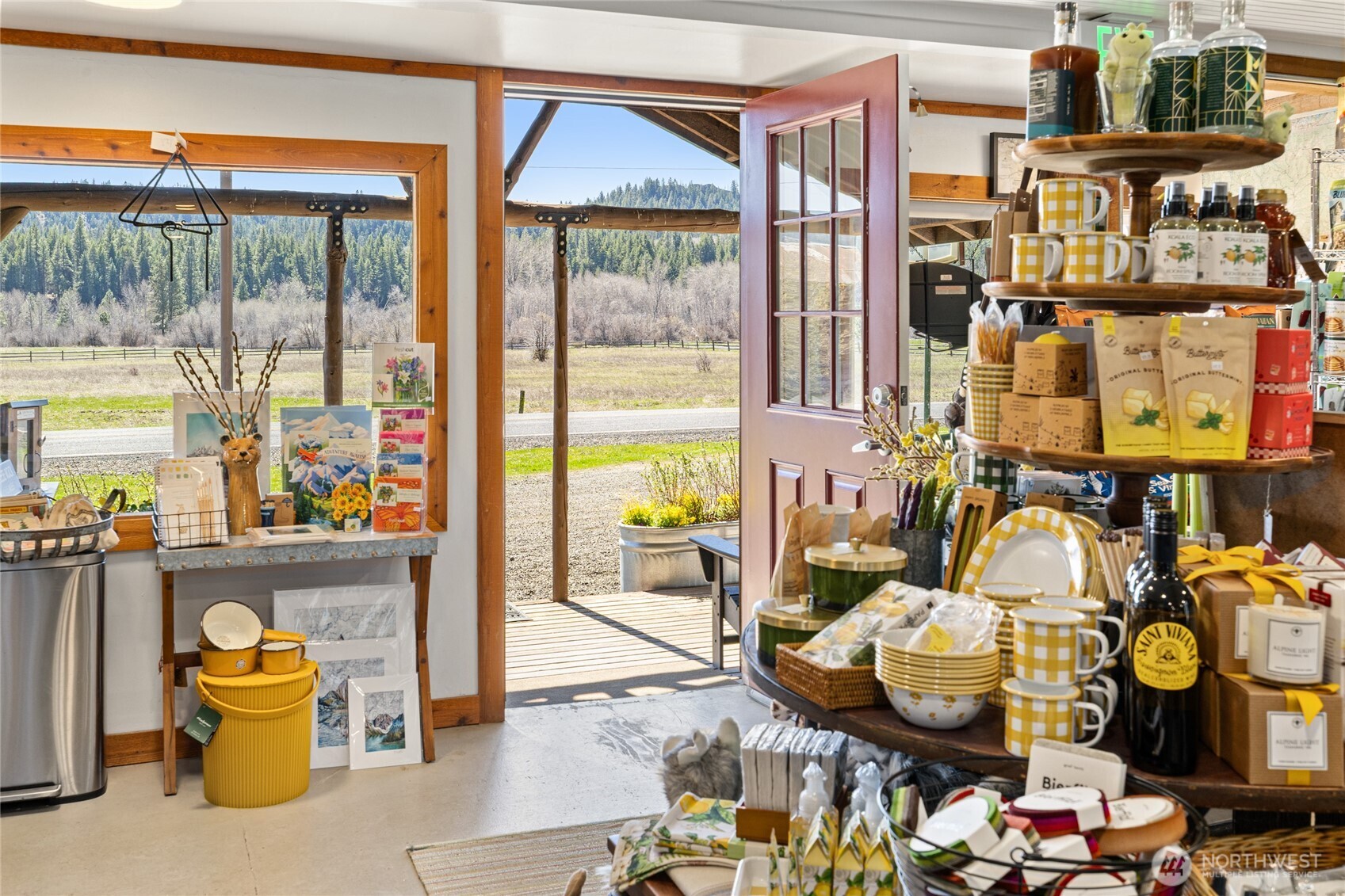 10692 Teanaway Road , Cle Elum, WA 98922