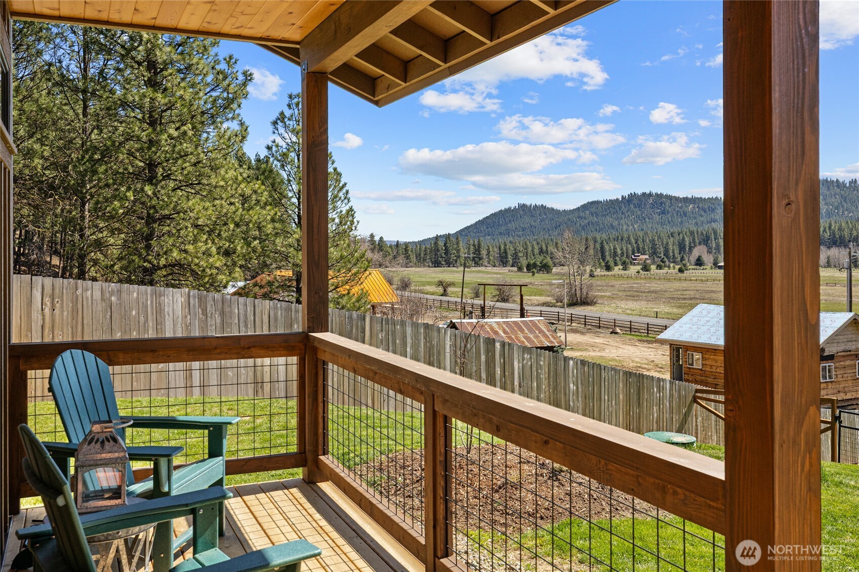 10692 Teanaway Road , Cle Elum, WA 98922