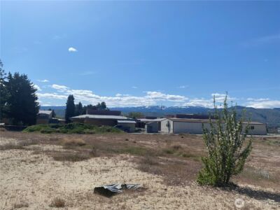 134 Harold Street NE, East Wenatchee, WA 98802 - Photo 2