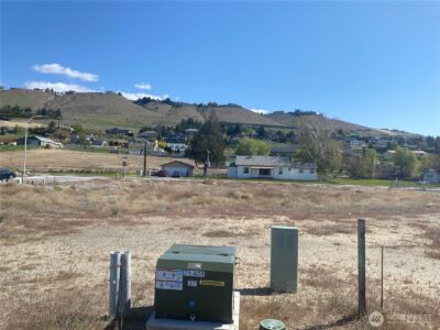 183 Harold Street NE, East Wenatchee, WA 98802 - Photo 1
