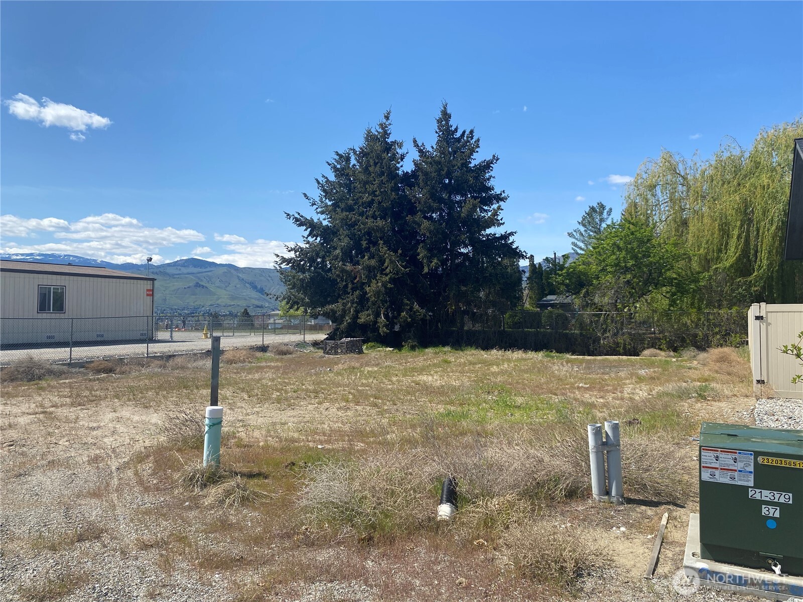 116 Harold Street NE, East Wenatchee, WA 98802