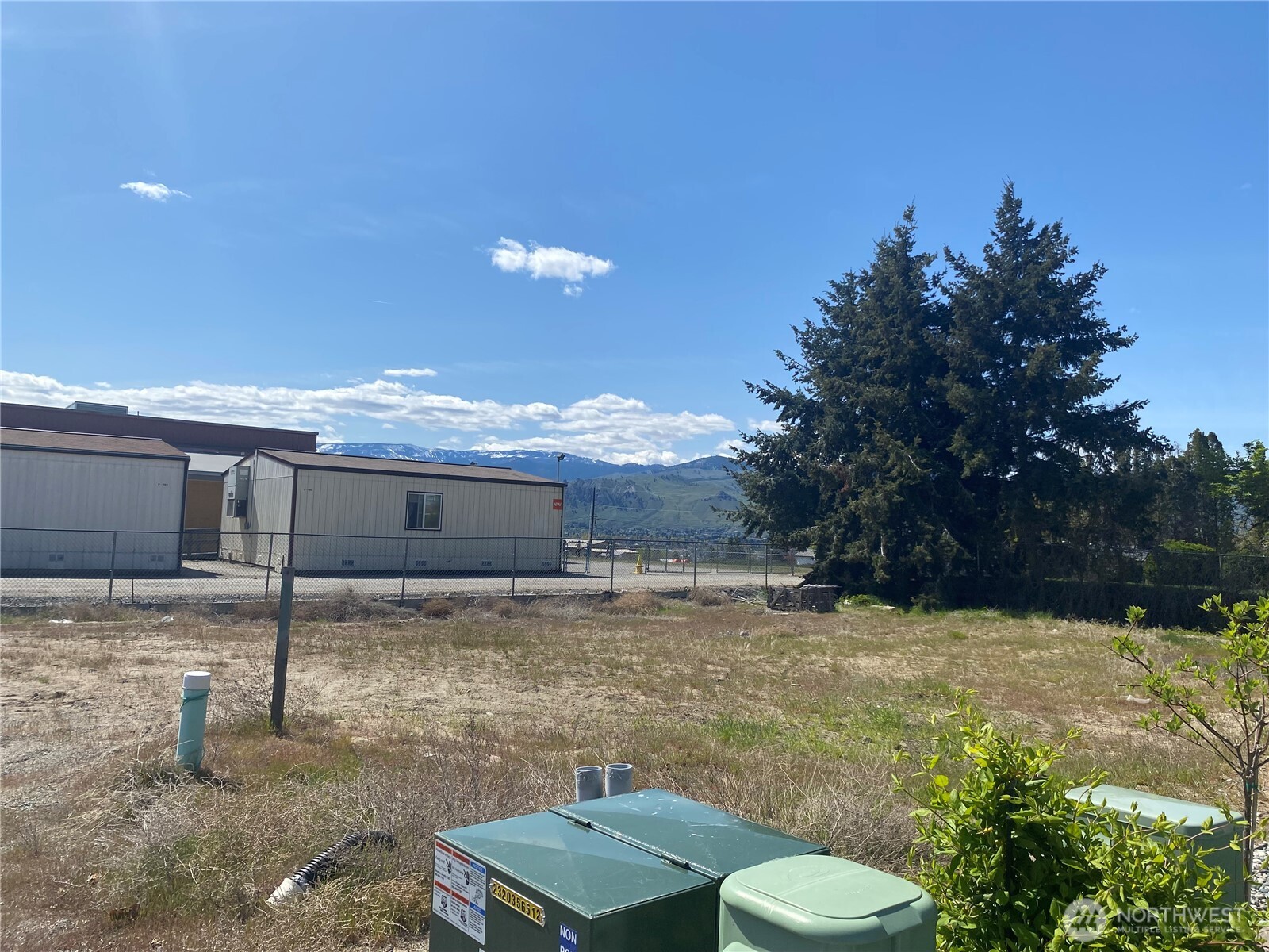 116 Harold Street NE, East Wenatchee, WA 98802