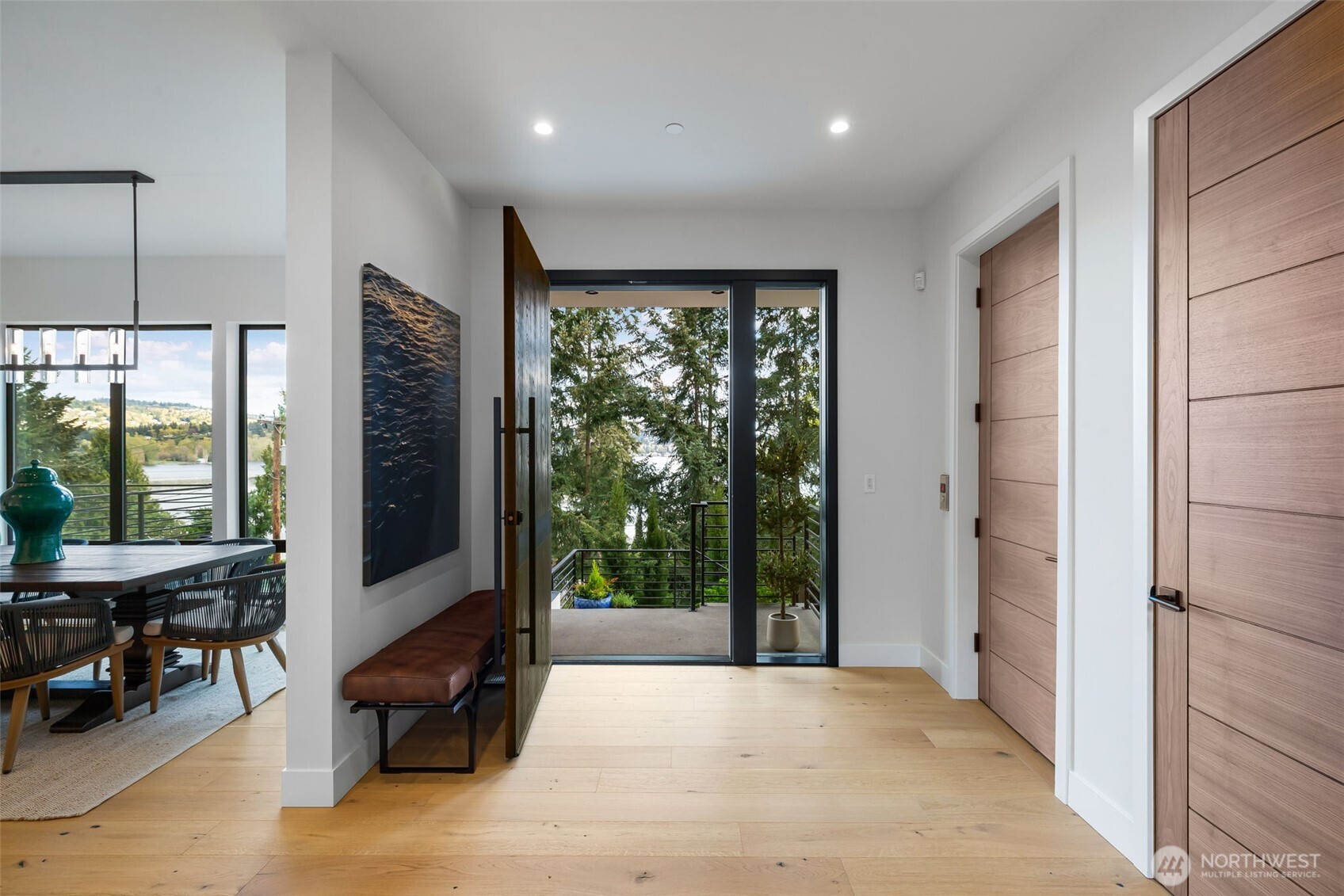 9818 SE 42nd Place , Mercer Island, WA 98040