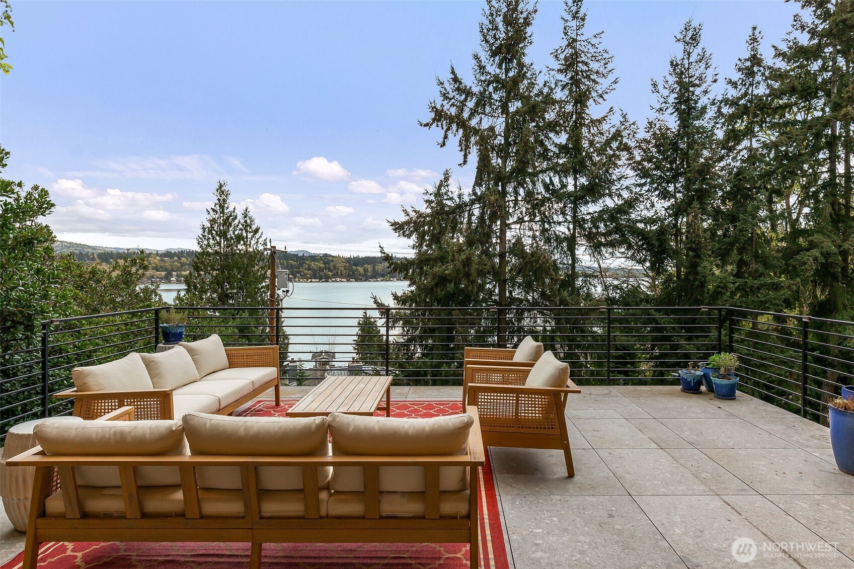 9818 SE 42nd Place , Mercer Island, WA 98040