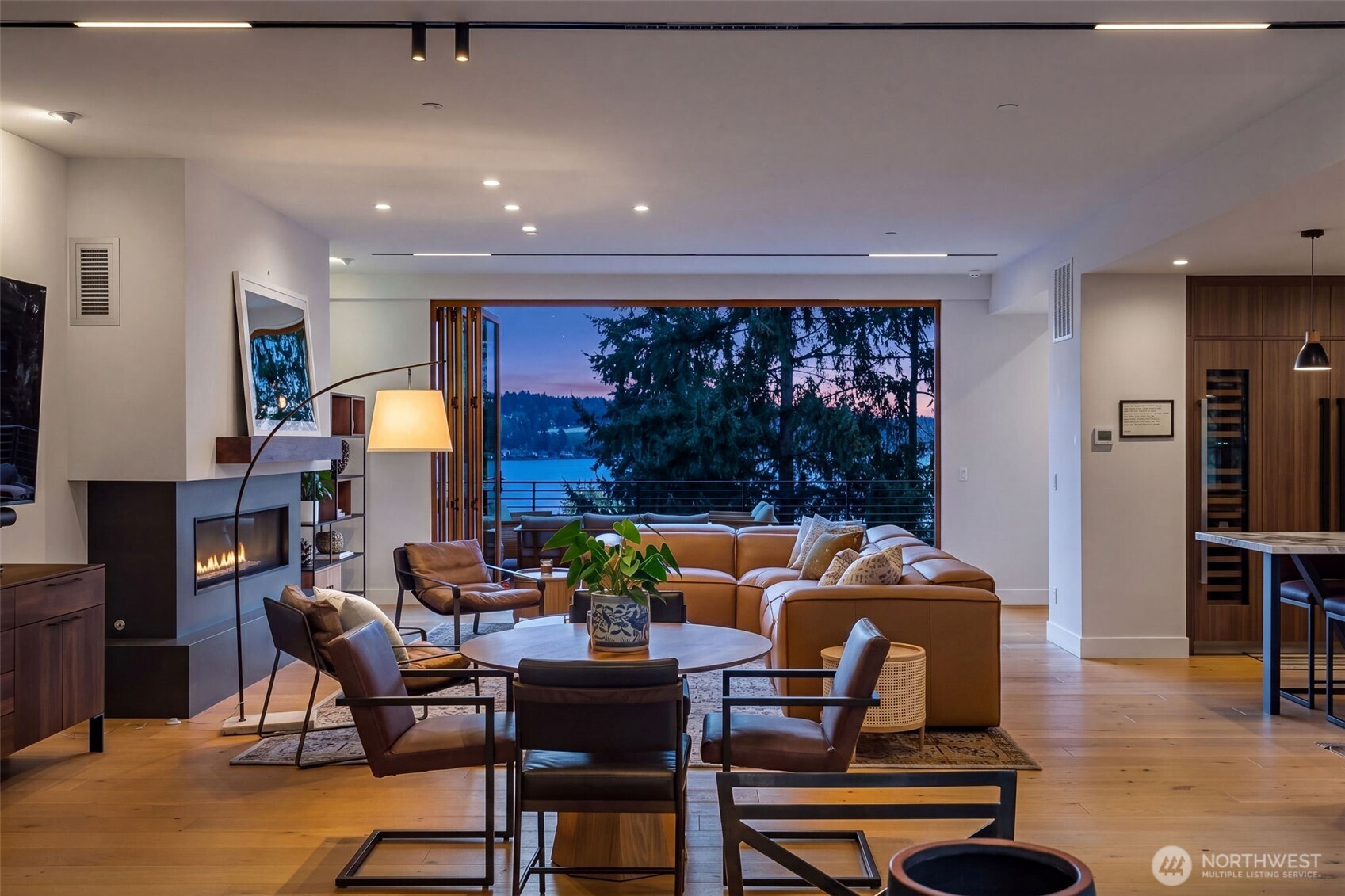 9818 SE 42nd Place , Mercer Island, WA 98040