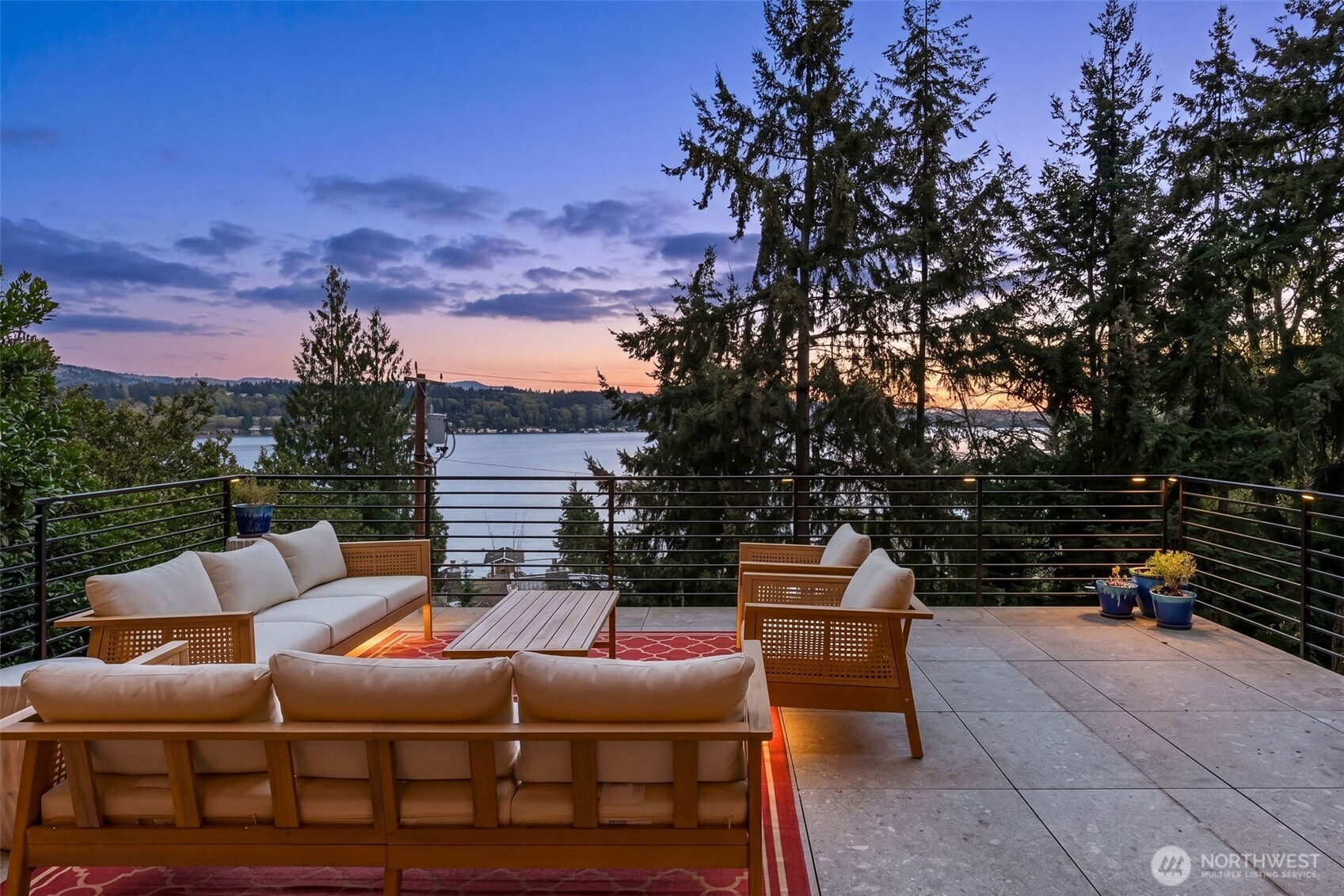 9818 SE 42nd Place , Mercer Island, WA 98040