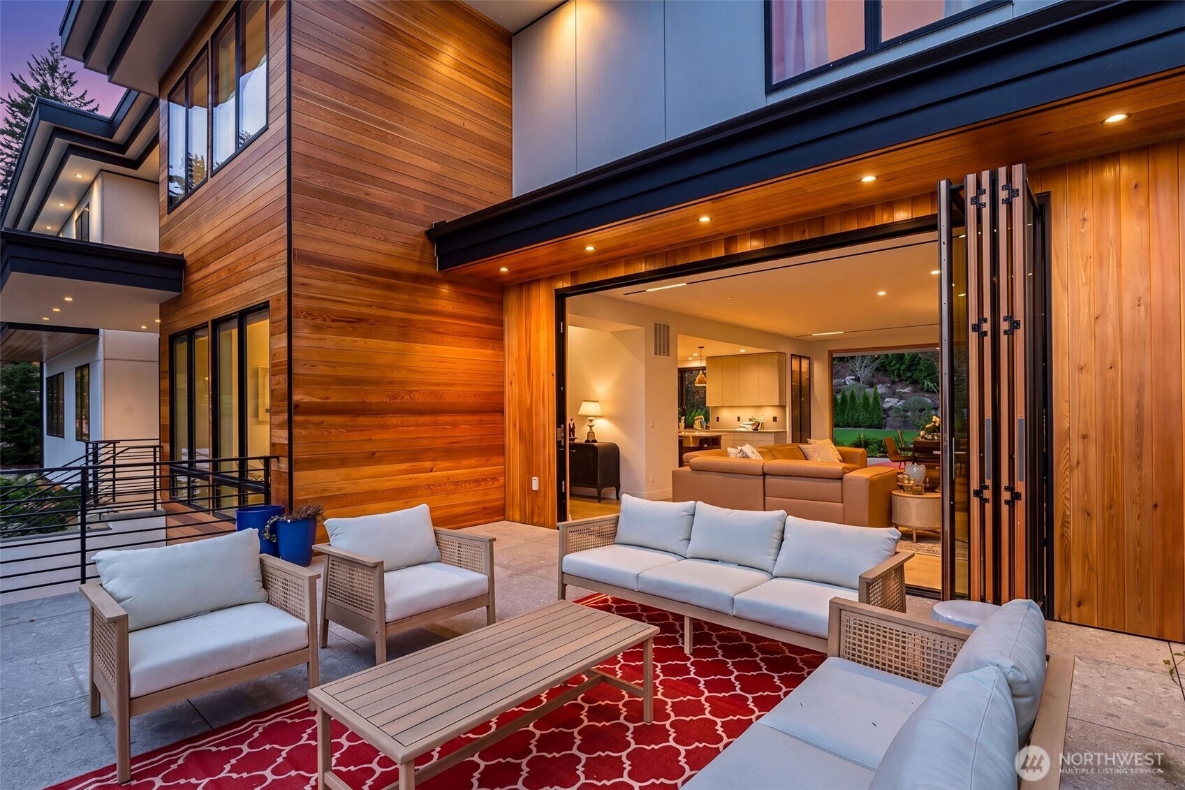 9818 SE 42nd Place , Mercer Island, WA 98040