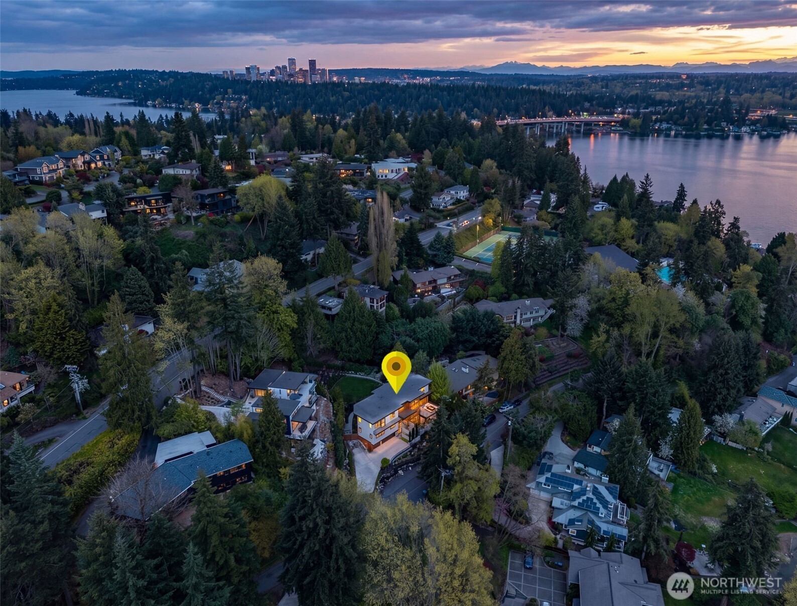 9818 SE 42nd Place , Mercer Island, WA 98040