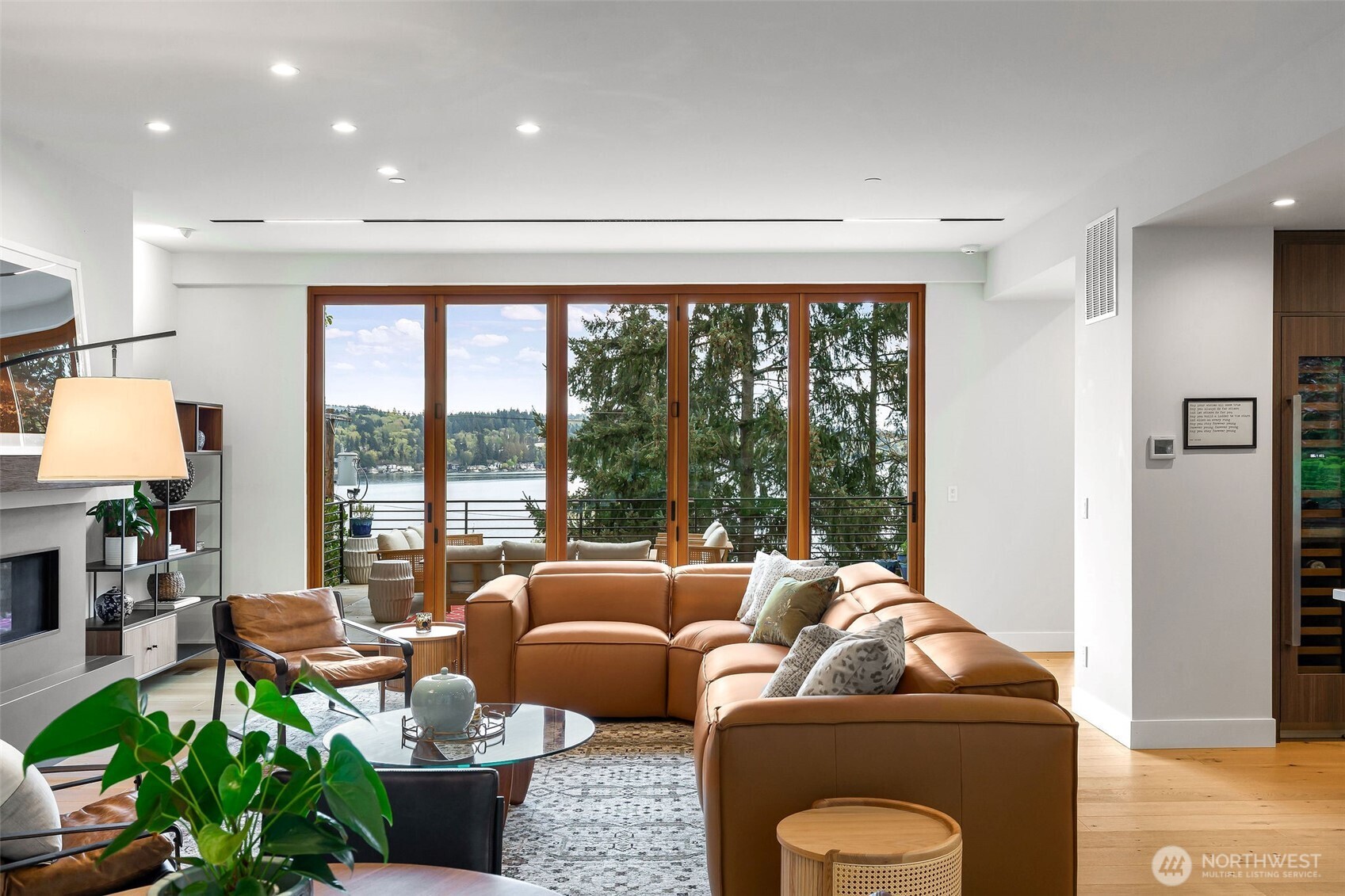 9818 SE 42nd Place , Mercer Island, WA 98040