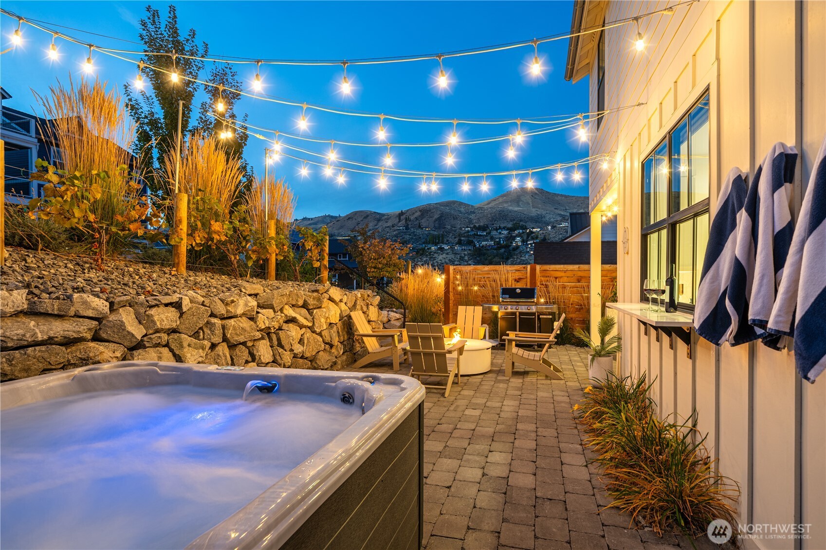 163 Bobcat Lane , Chelan, WA 98816