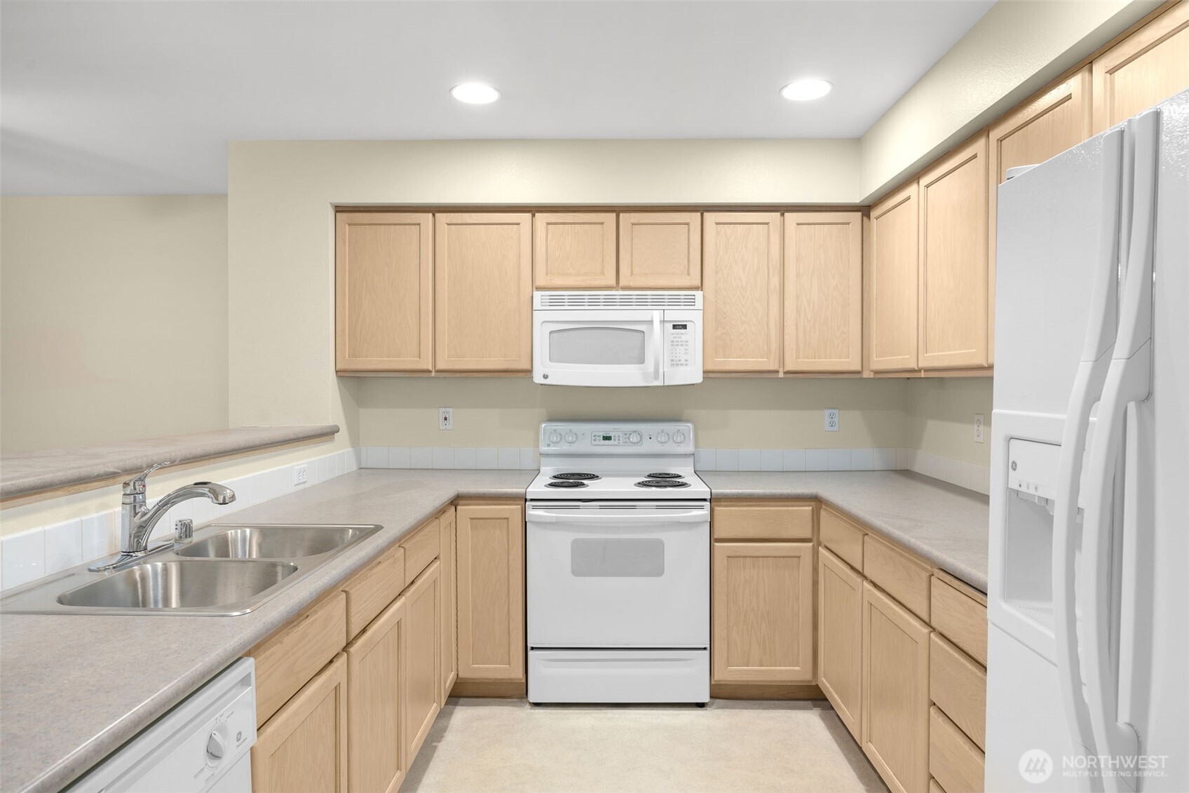 2001 120th Place NE #8-104, Everett, WA 98208