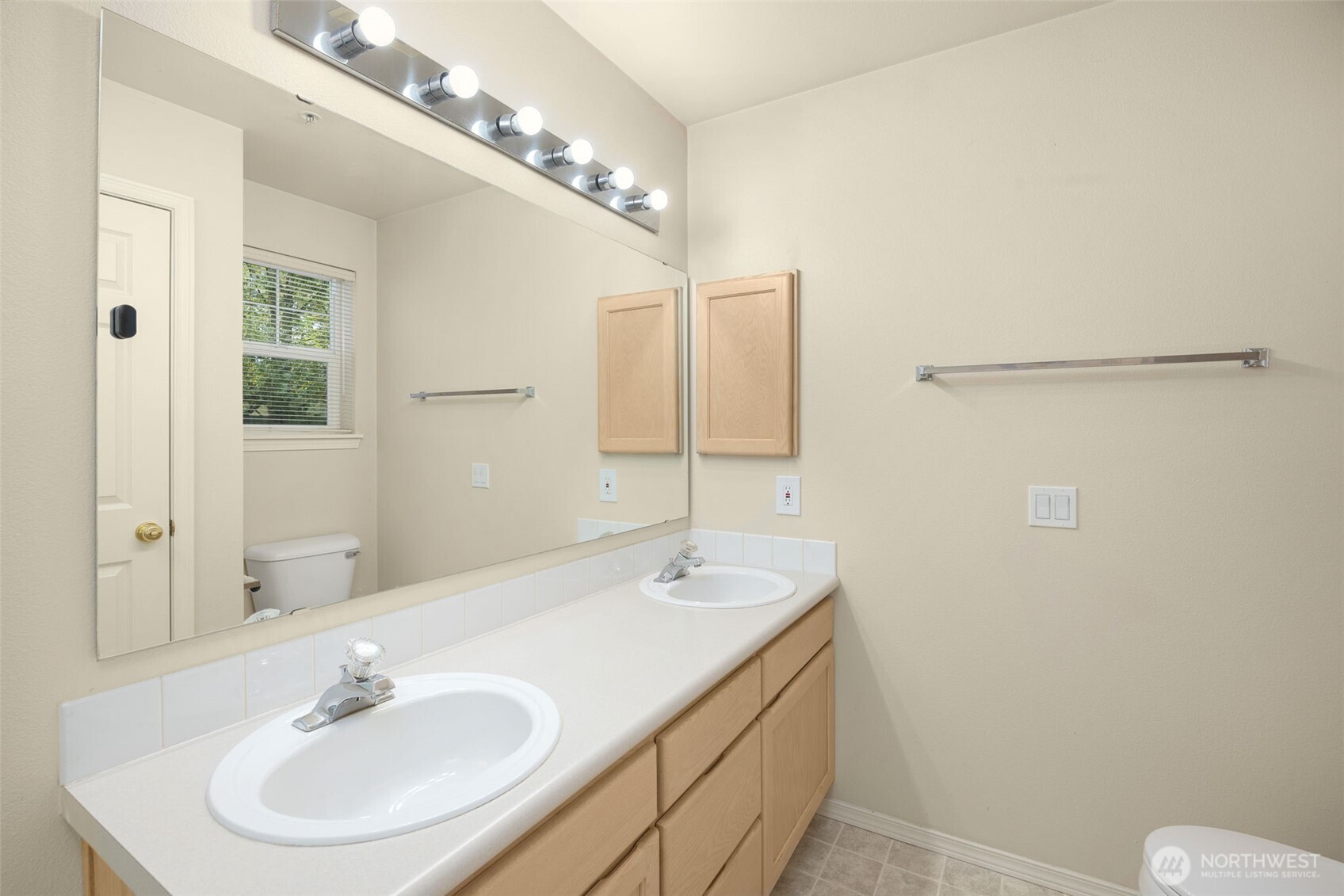 2001 120th Place NE #8-104, Everett, WA 98208