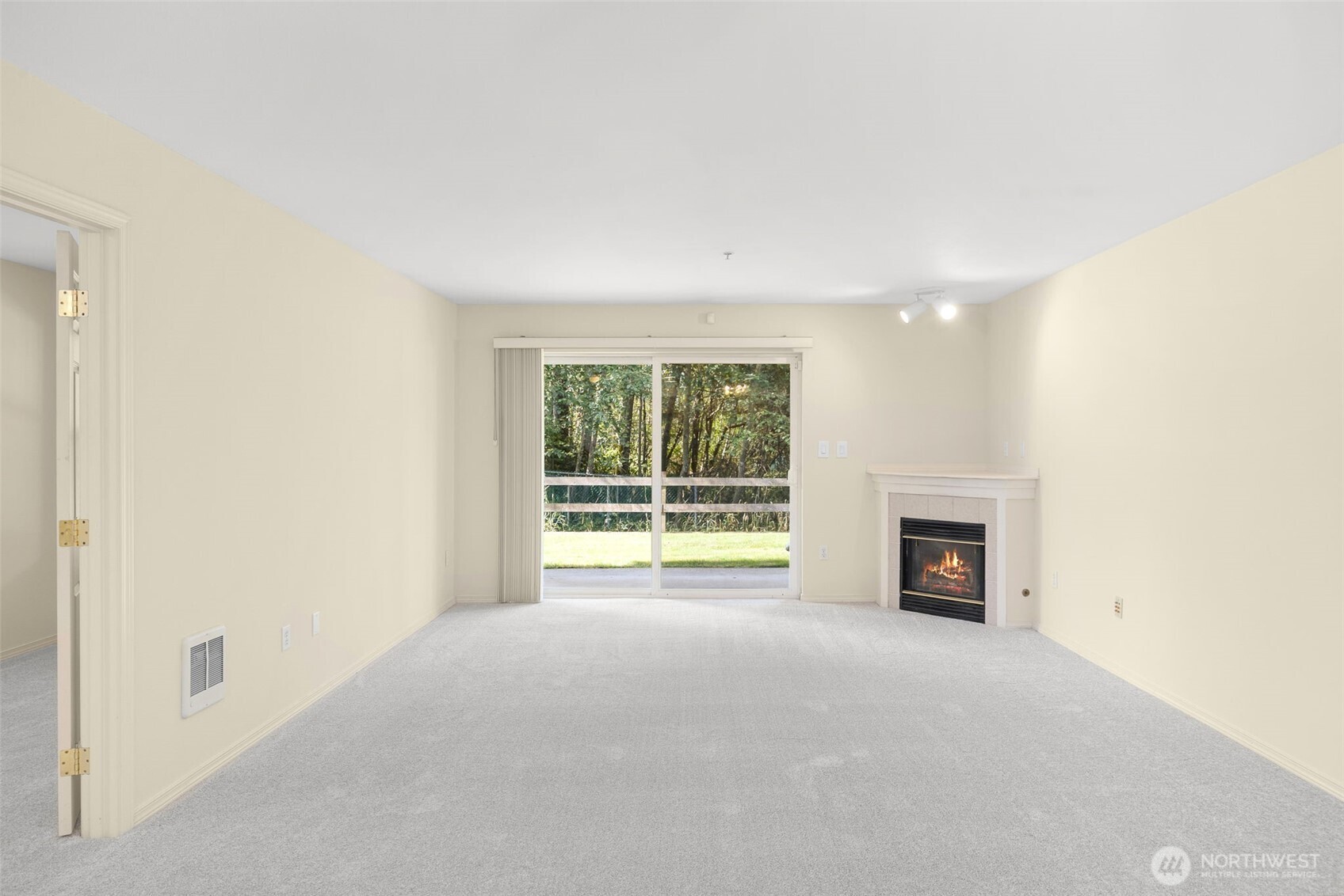 2001 120th Place NE #8-104, Everett, WA 98208