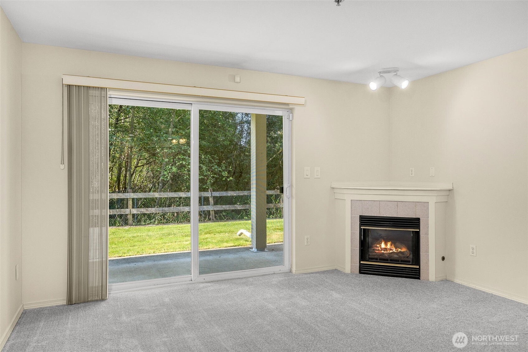 2001 120th Place NE #8-104, Everett, WA 98208