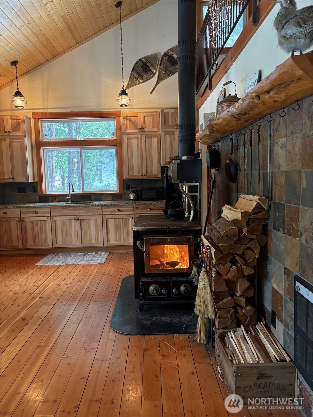 19052 Gill Creek Road , Lake Wenatchee, WA 98826
