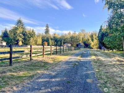 9212 138th Street NE, Arlington, WA 98223 - Photo 3