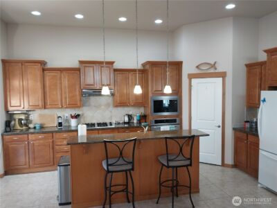 6812 37th Street Ct W, University Place, WA 98466 - Photo 4
