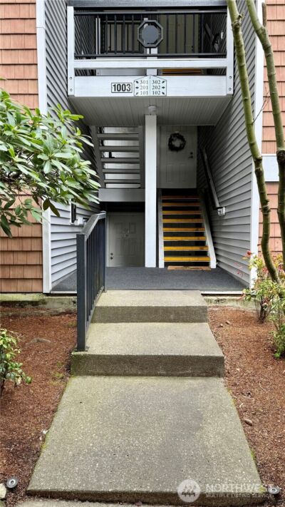 1003 156th Avenue NE #A102, Bellevue, WA 98007 - Photo 2