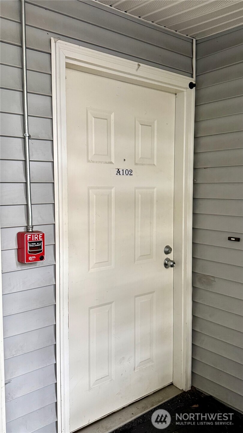 1003 156th Avenue NE #A102, Bellevue, WA 98007