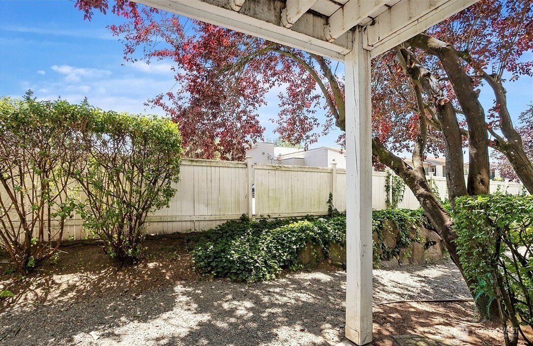 1003 156th Avenue NE #A102, Bellevue, WA 98007