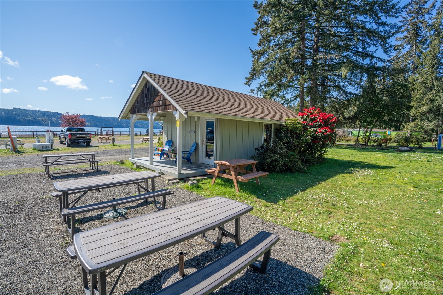 27001 N US Highway 101 , Hoodsport, WA 98548