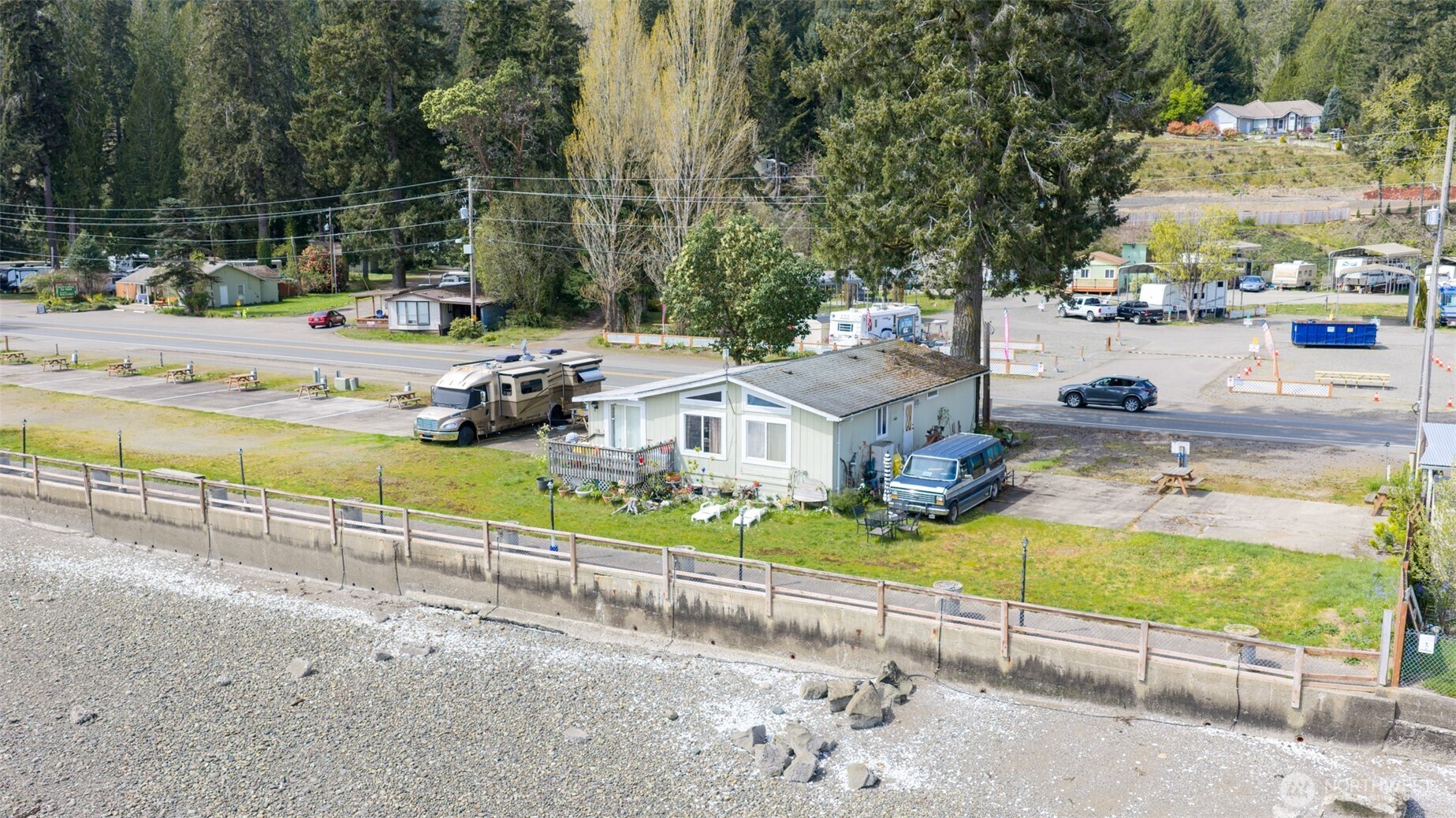 27001 N US Highway 101 , Hoodsport, WA 98548