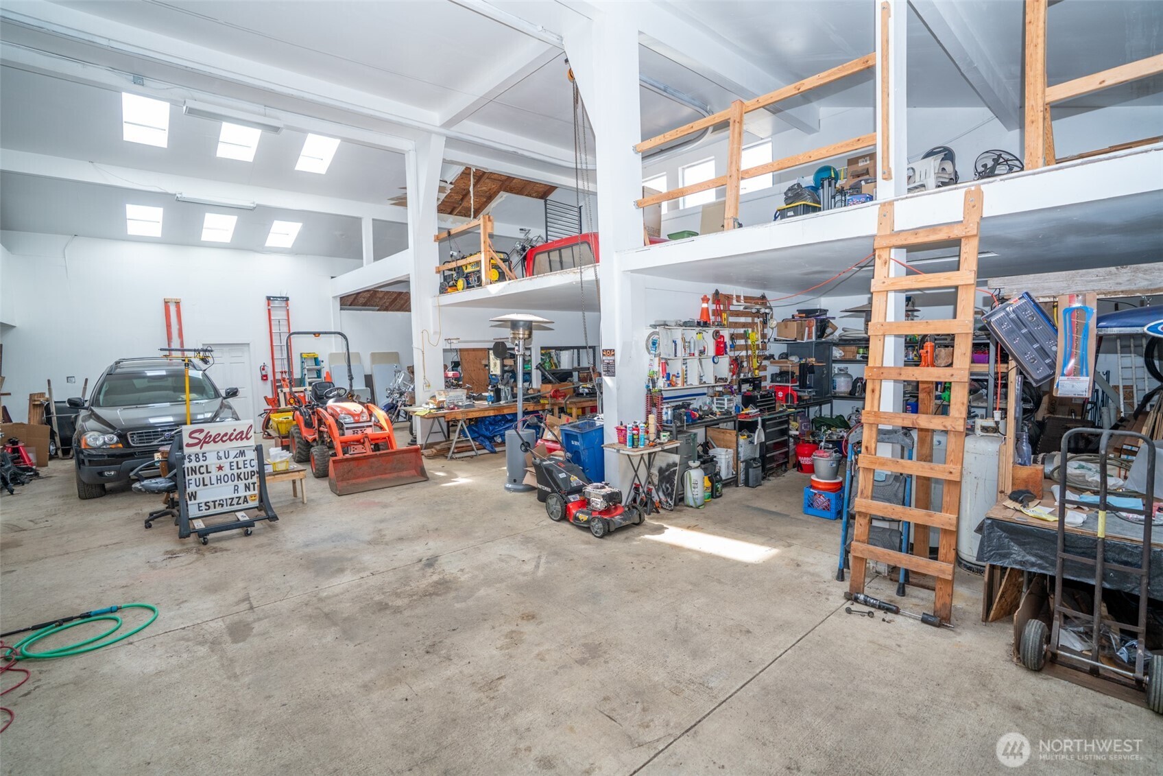 27001 N US Highway 101 , Hoodsport, WA 98548