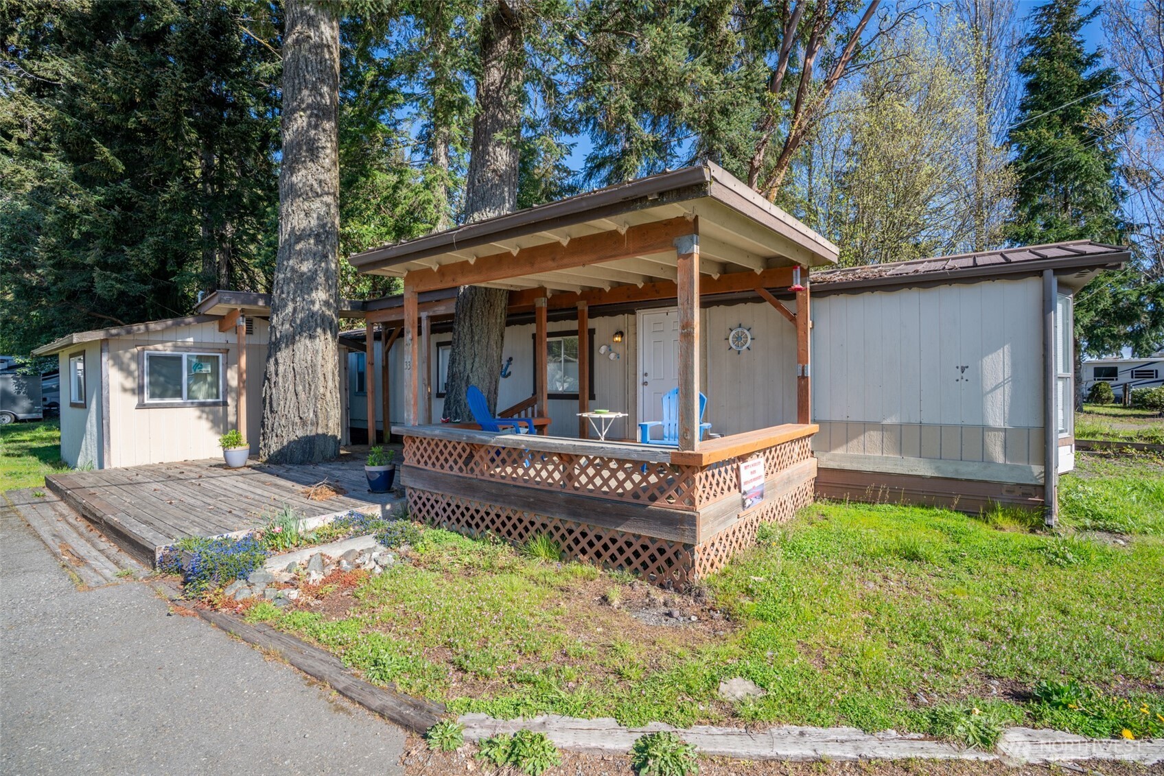 27001 N US Highway 101 , Hoodsport, WA 98548