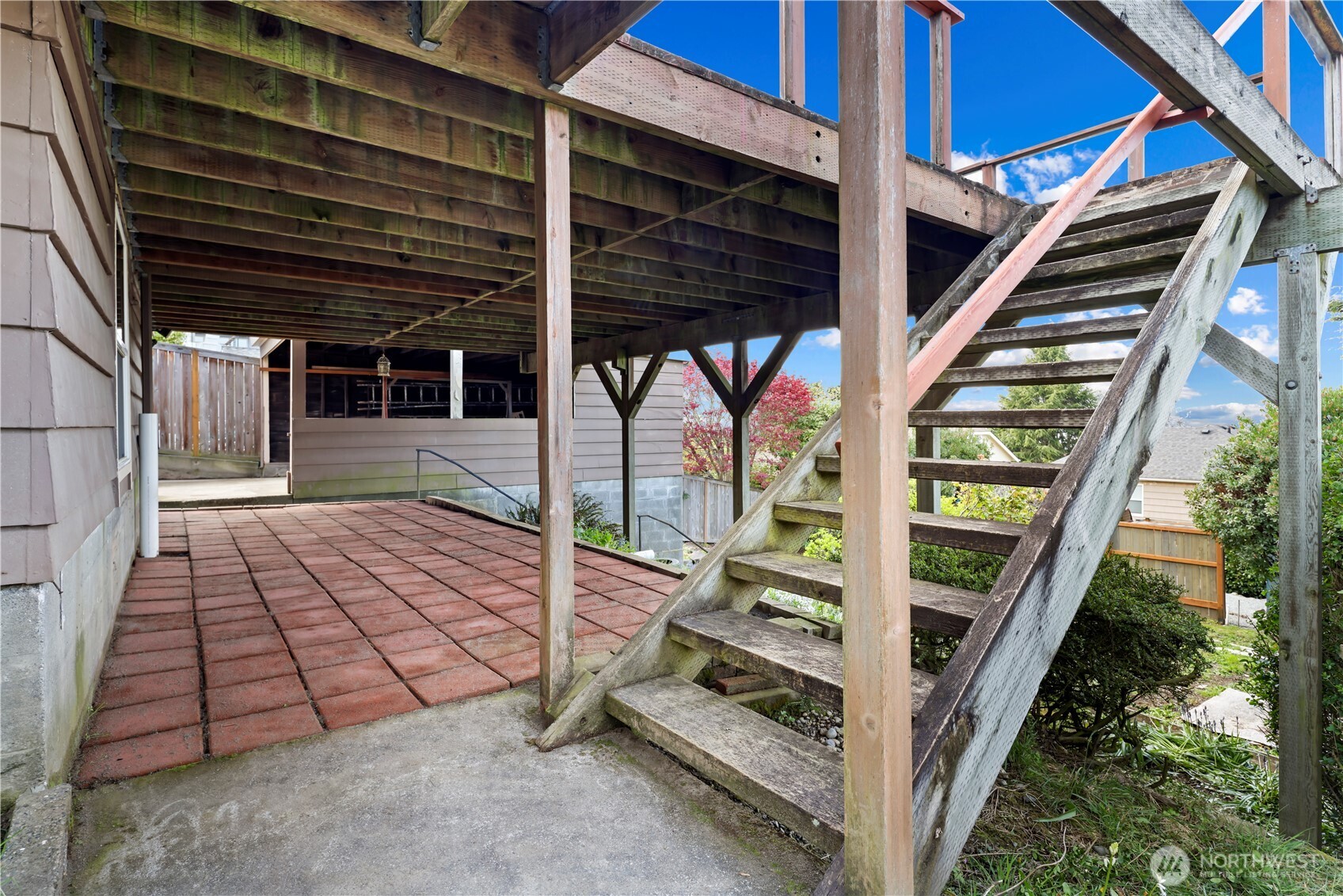 6901 40th Avenue SW, Seattle, WA 98136-1911