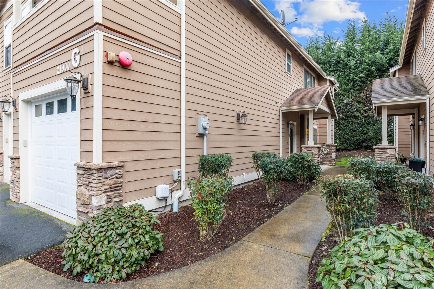 21900 SE 242ND Street #G2, Maple Valley, WA 98038