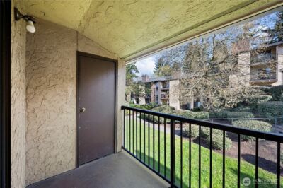 14510 124th Avenue NE #E35, Kirkland, WA 98034 - Photo 17