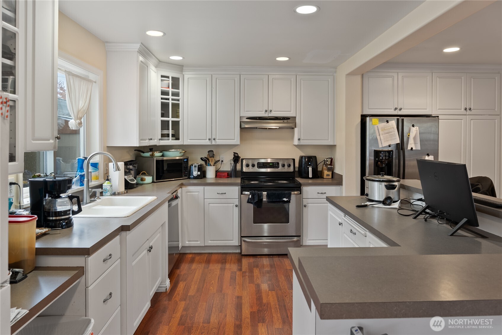 1203 E Section Street , Mount Vernon, WA 98274