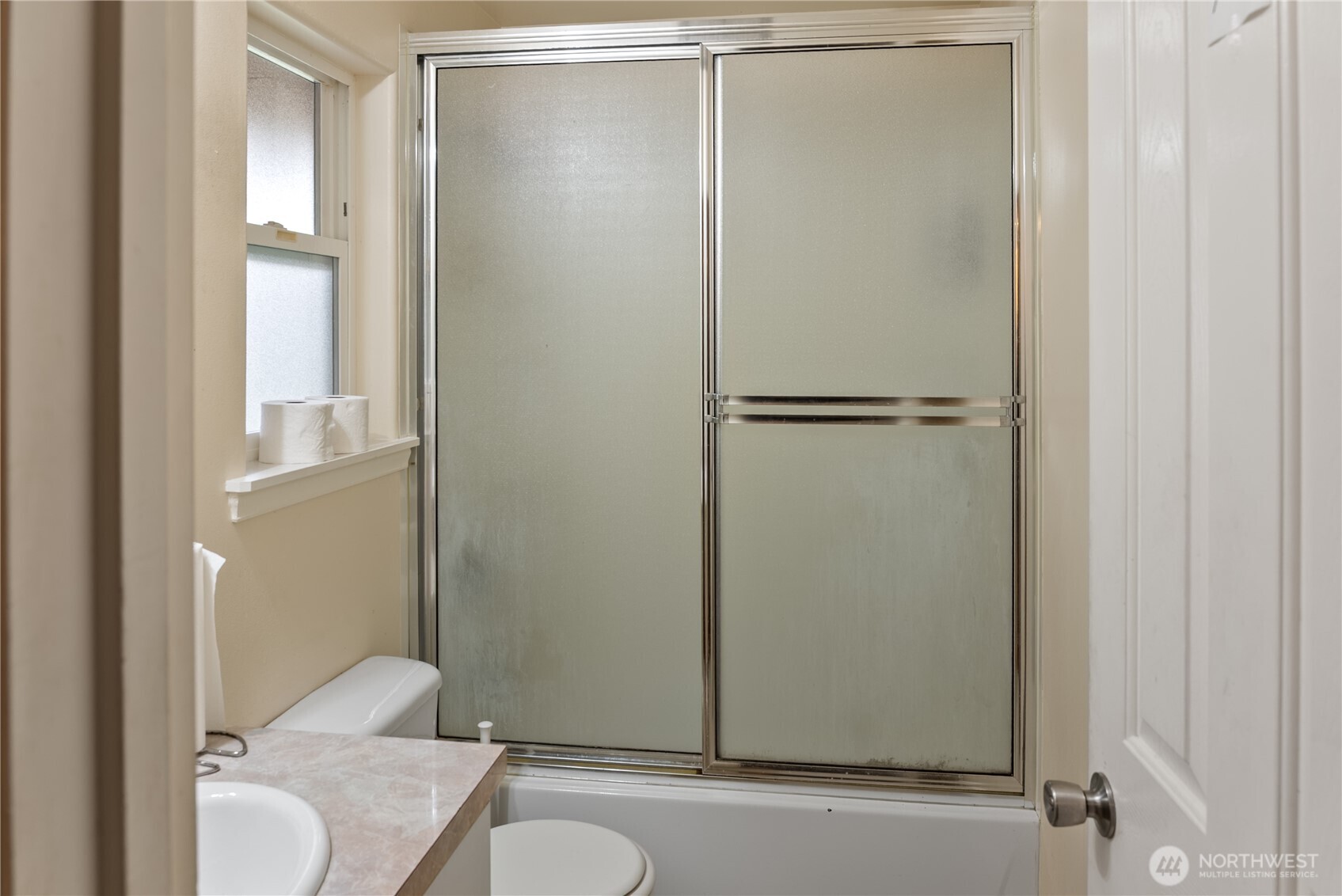 1203 E Section Street , Mount Vernon, WA 98274