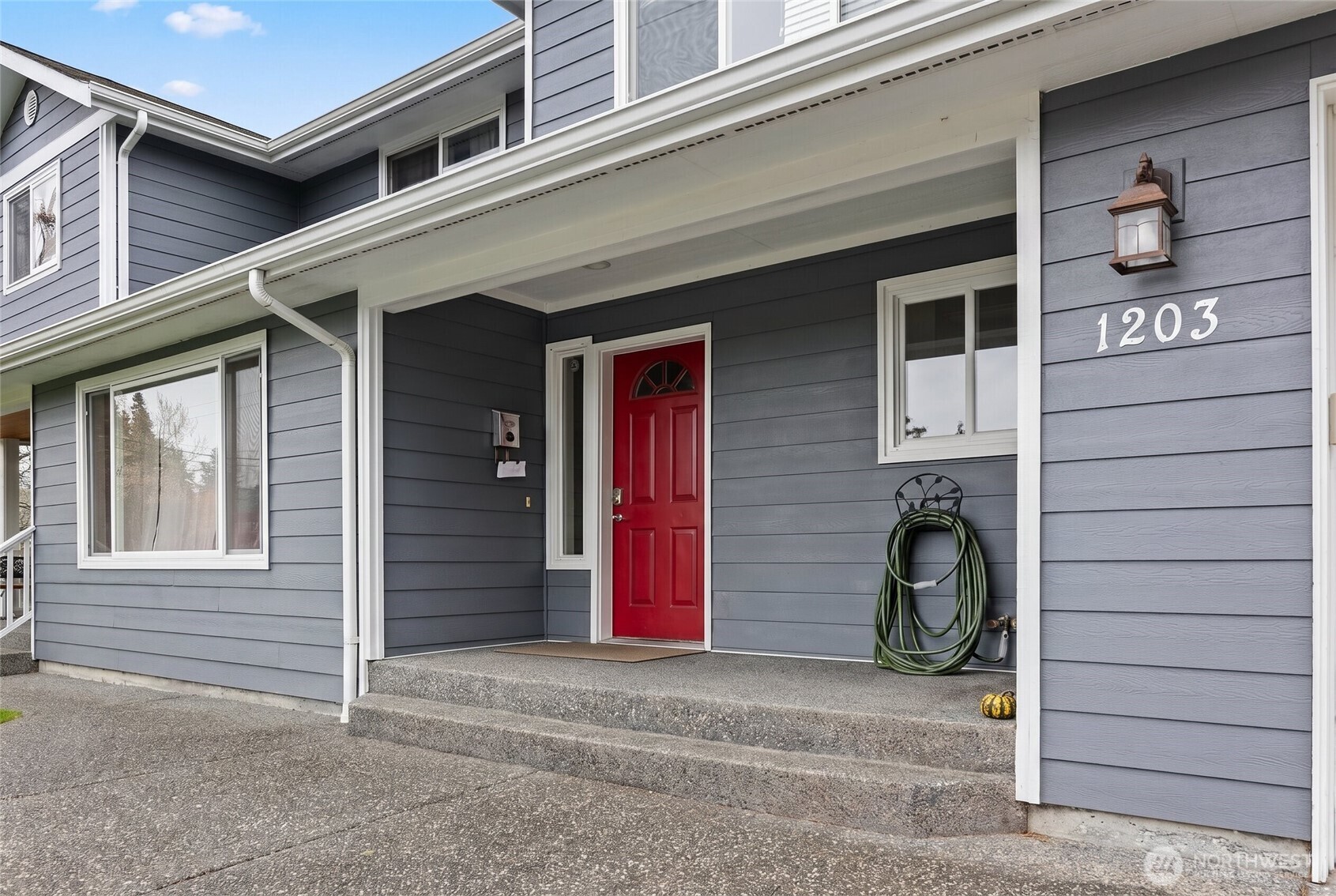 1203 E Section Street , Mount Vernon, WA 98274