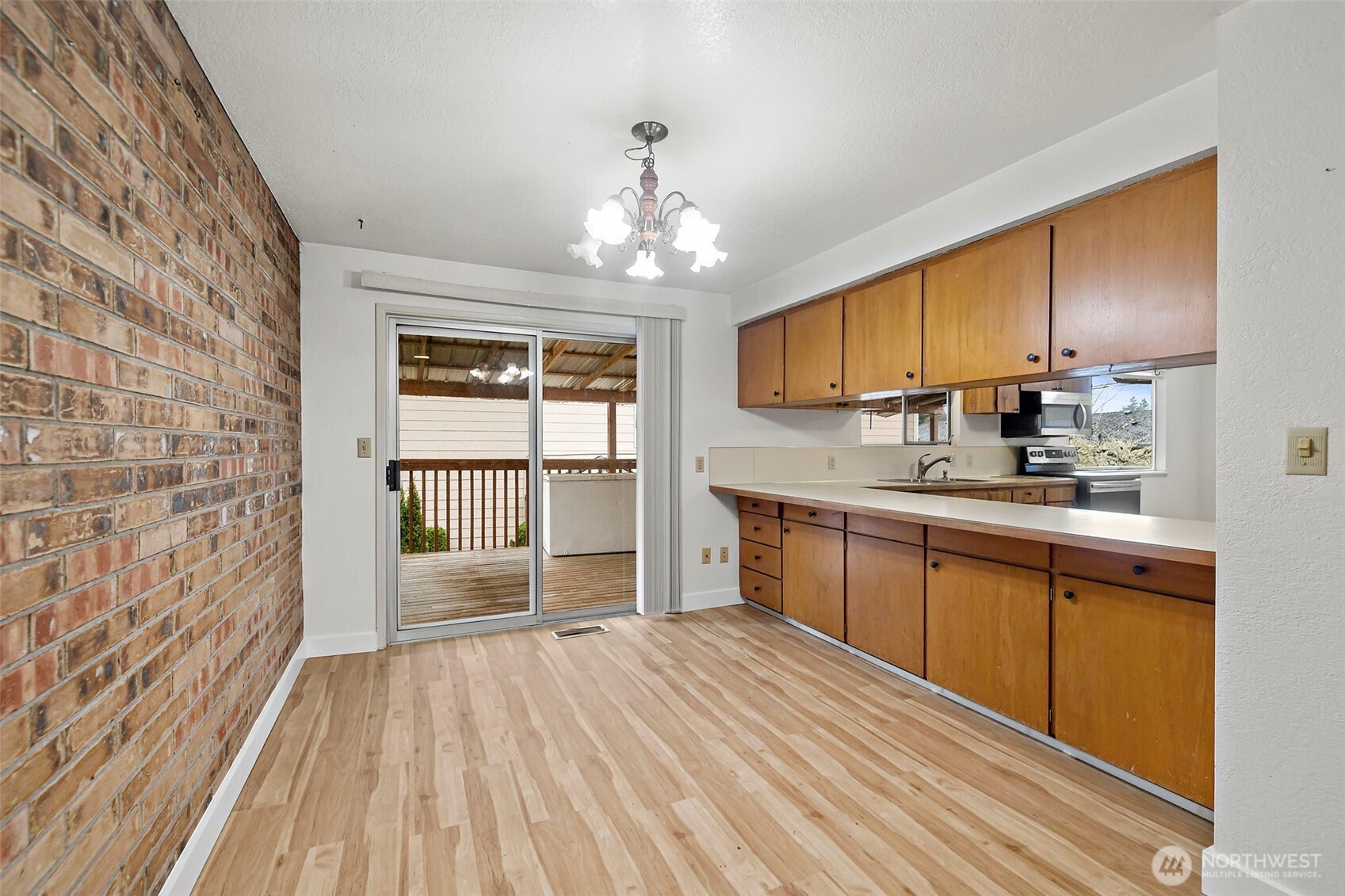 2612 204th St SW Street SW #N, Lynnwood, WA 98036-6946