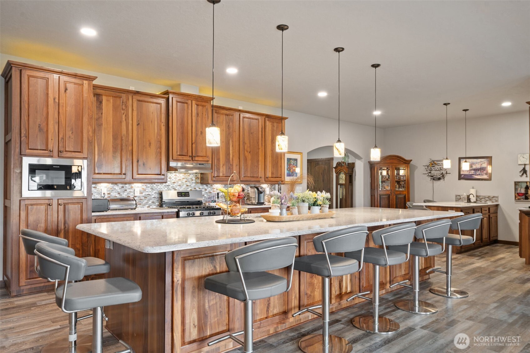 437 NW Equestrian Drive , Poulsbo, WA 98370